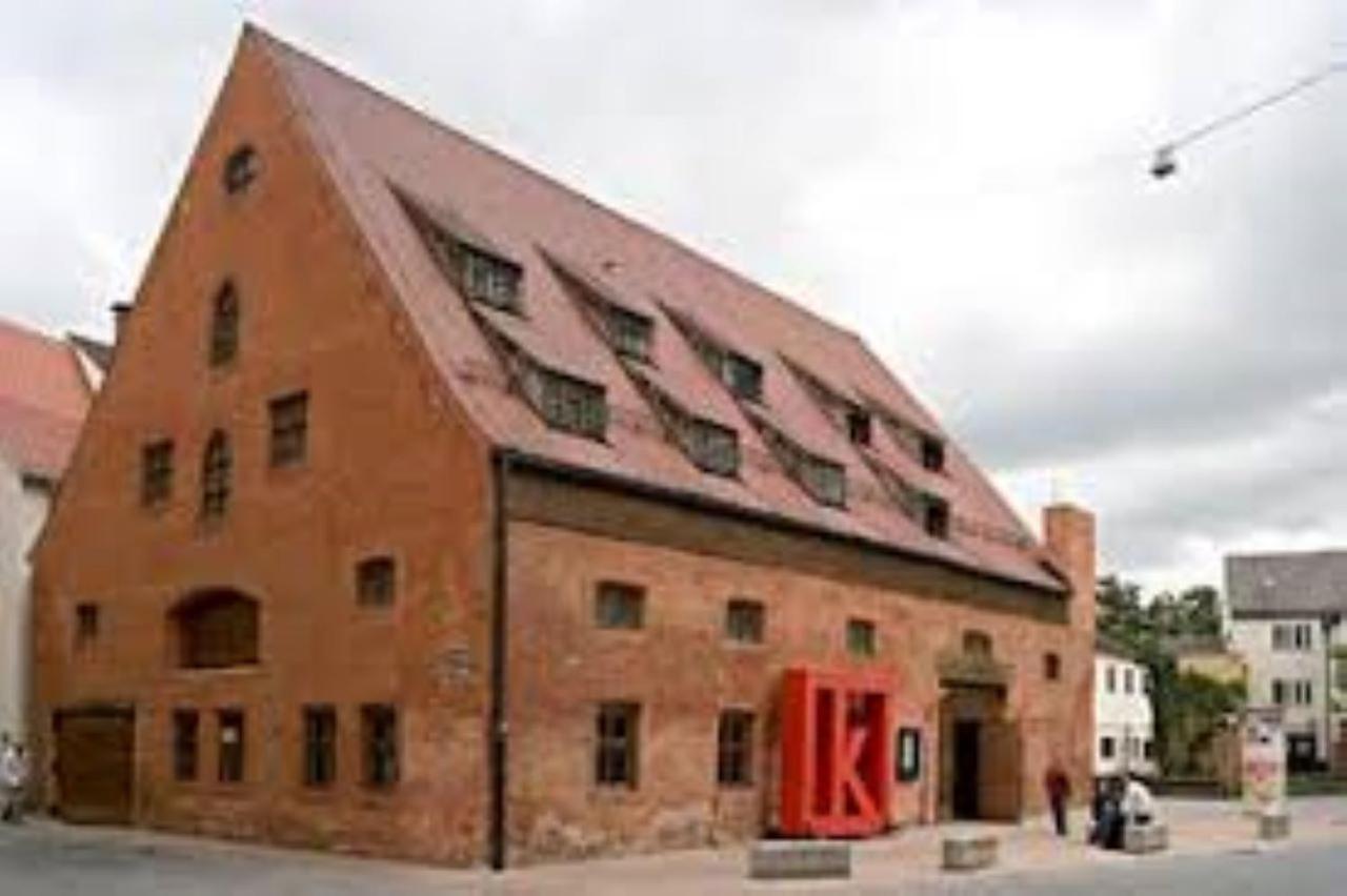 Hotel Goldene Sonne Landshut Bagian luar foto