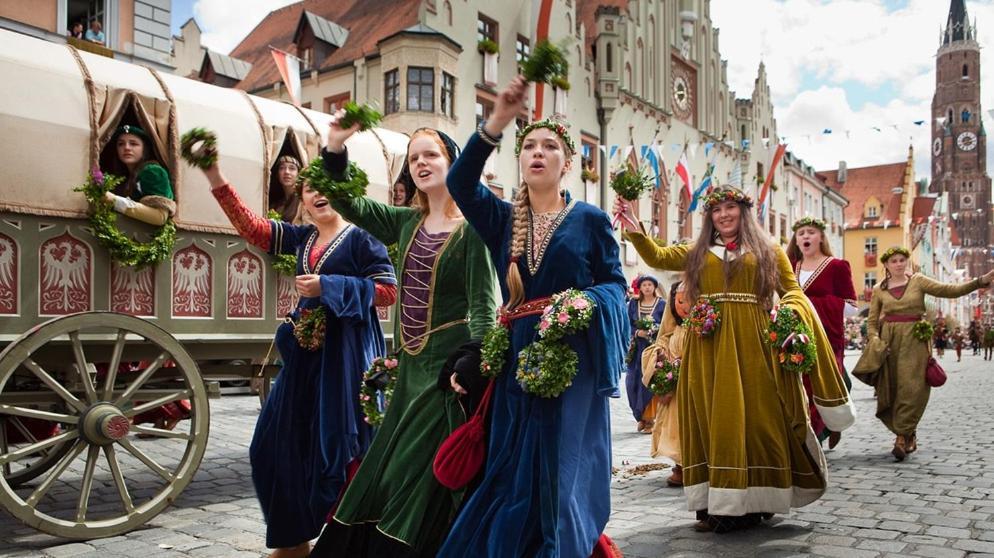 Hotel Goldene Sonne Landshut Bagian luar foto